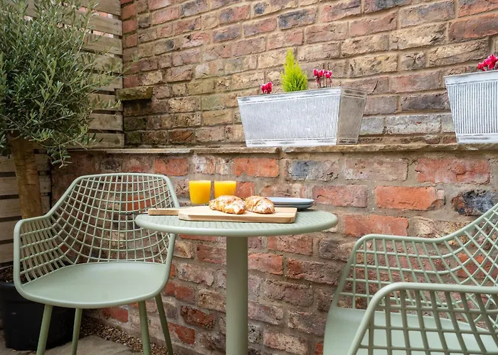 The Garden Courtyard Apartament