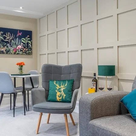 The Garden Courtyard *